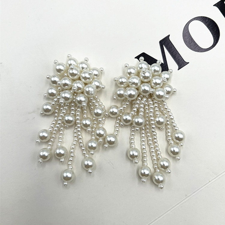 Factory direct supply of ancient-style pearl tassel earrings, accessories, handcrafted pendants, DIY jewelry accessories, embroidered shoe pendants pic 2