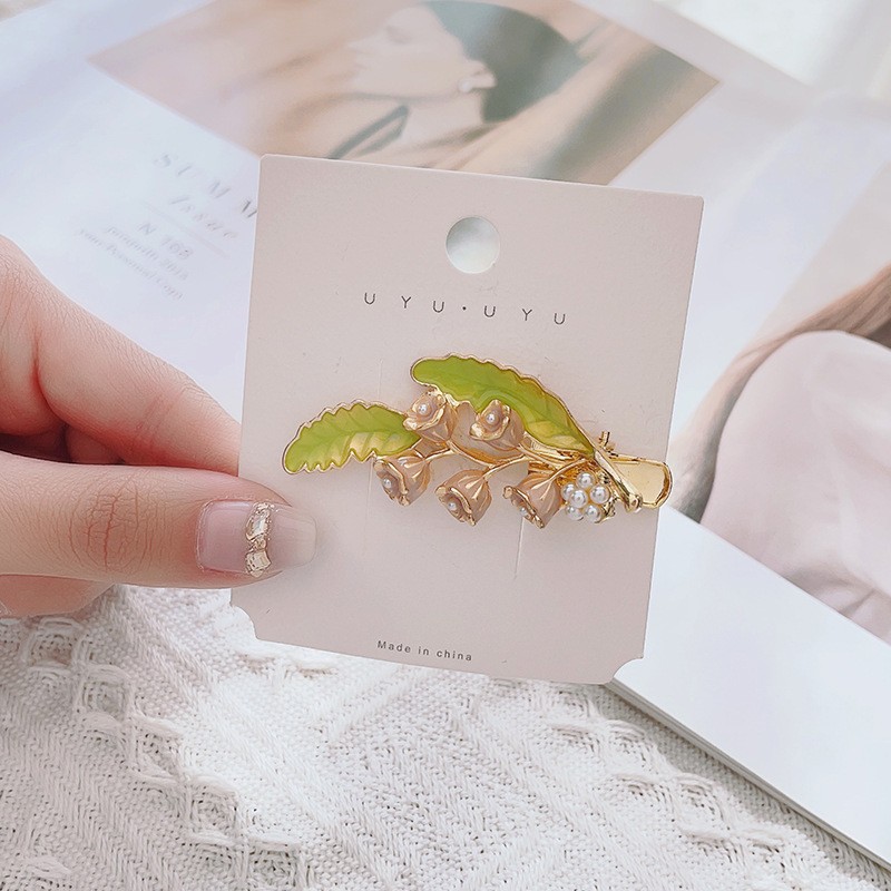 新款蝴蝶结鸭嘴夹义乌配饰高级感小香风发夹无痕小众款边夹儿童款详情11