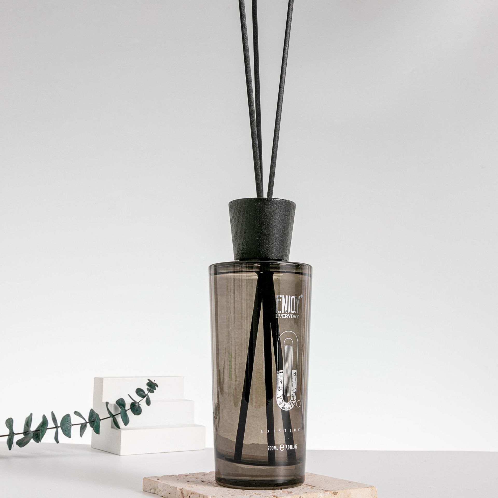 The light luxury high-end elegant aroma diffuser is equipped with an aroma diffuser, flame fireplace, automatic aroma diffuser and two-fluid aroma equipment pic 10