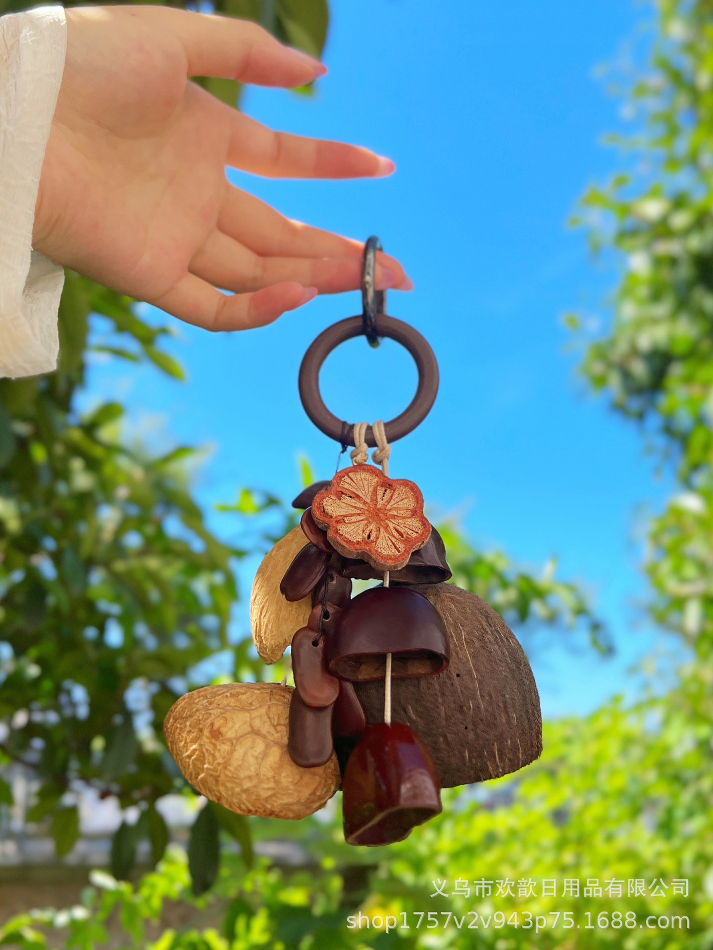 天然印尼果壳铃手摇铃手链音乐打击伴奏音疗瑜伽冥想铃野果壳风铃详情4