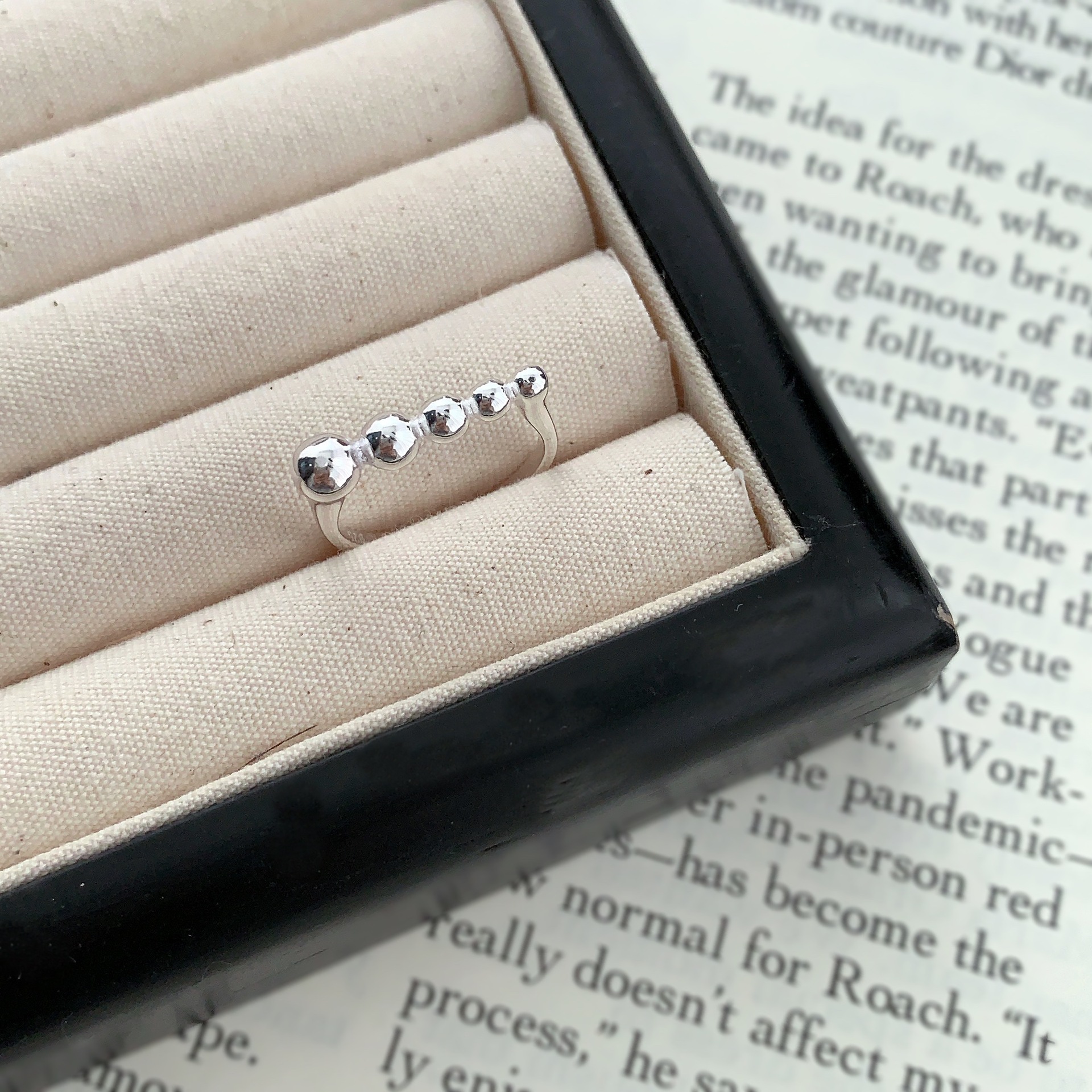 Korean version S925 sterling silver 11.20ins niche design sense round bead ring, Korean fashionable INS style texture ring, adjustable pic 8