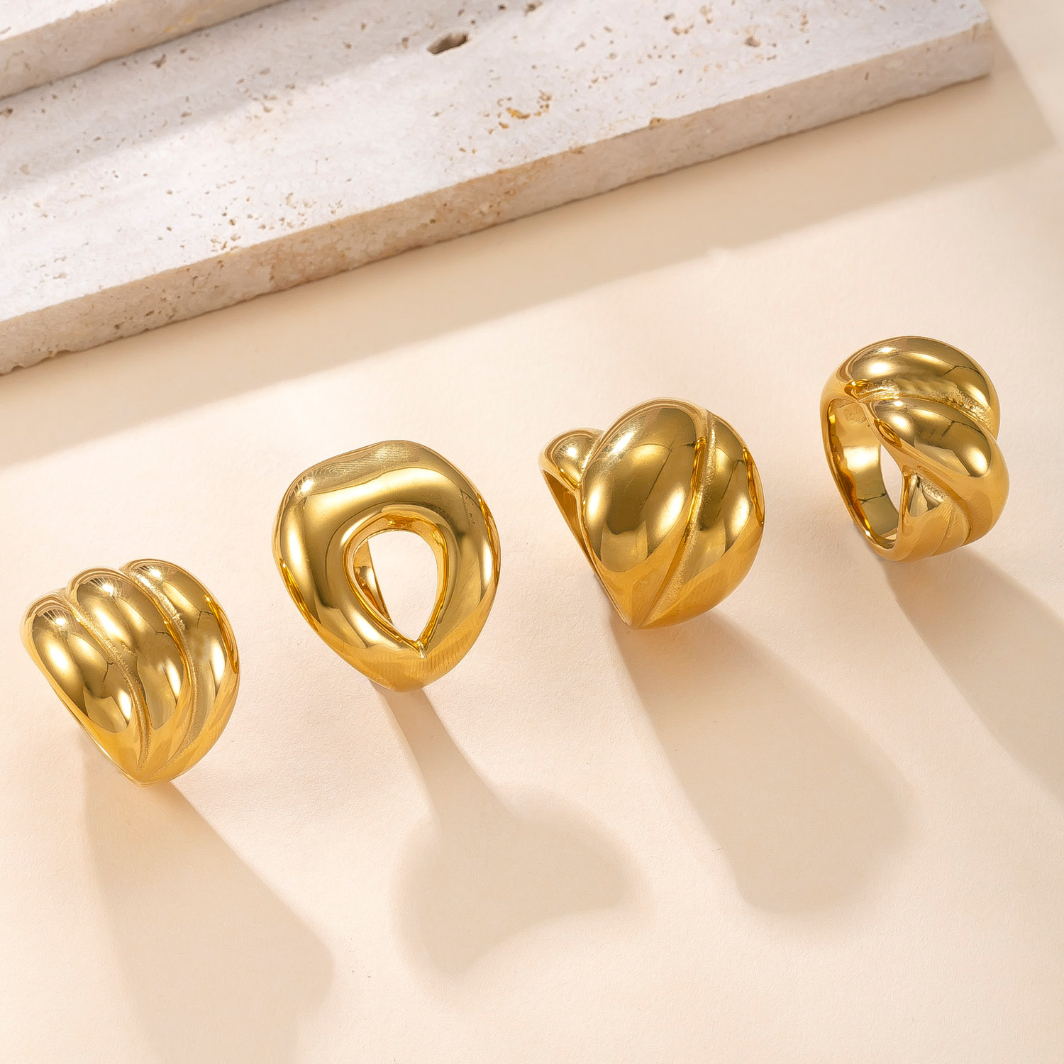 跨境爆品钛钢指环 铸造多层光面情侣戒指高级感镀18k金不锈钢手饰详情6