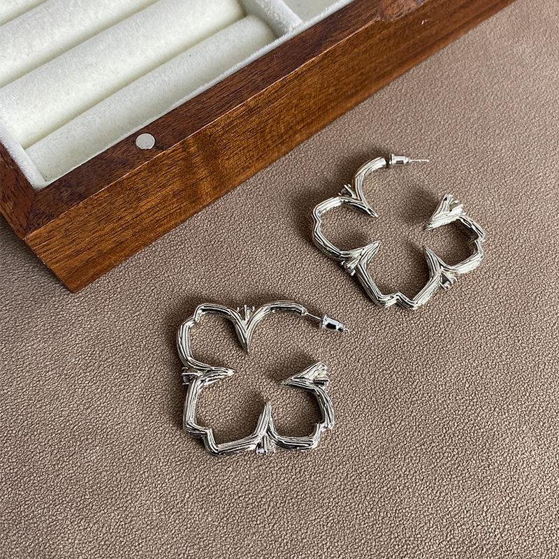 立体镂空枝干花卉耳环女夏季轻奢小众设计高级感复古夸张耳圈耳饰详情8