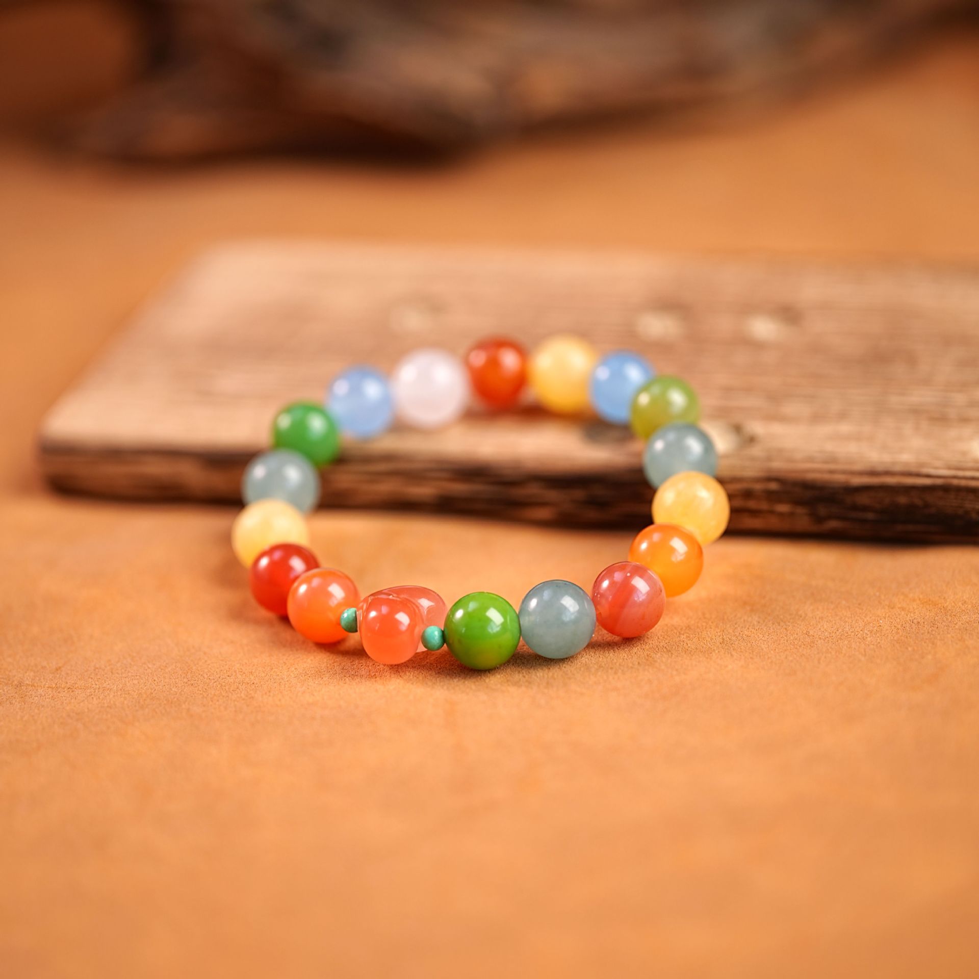 新款国潮夜光蜜蜡水晶手串多巴胺diy饰品配件男女款佩戴饰品配饰详情3