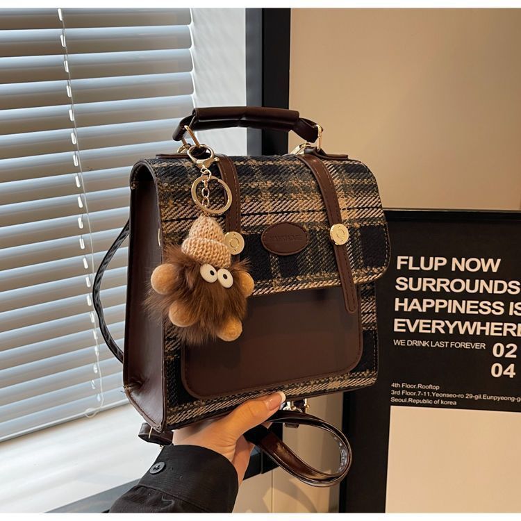 高级感学院风双肩包小众背包2025新款简约格子书包通勤英伦风女包详情14