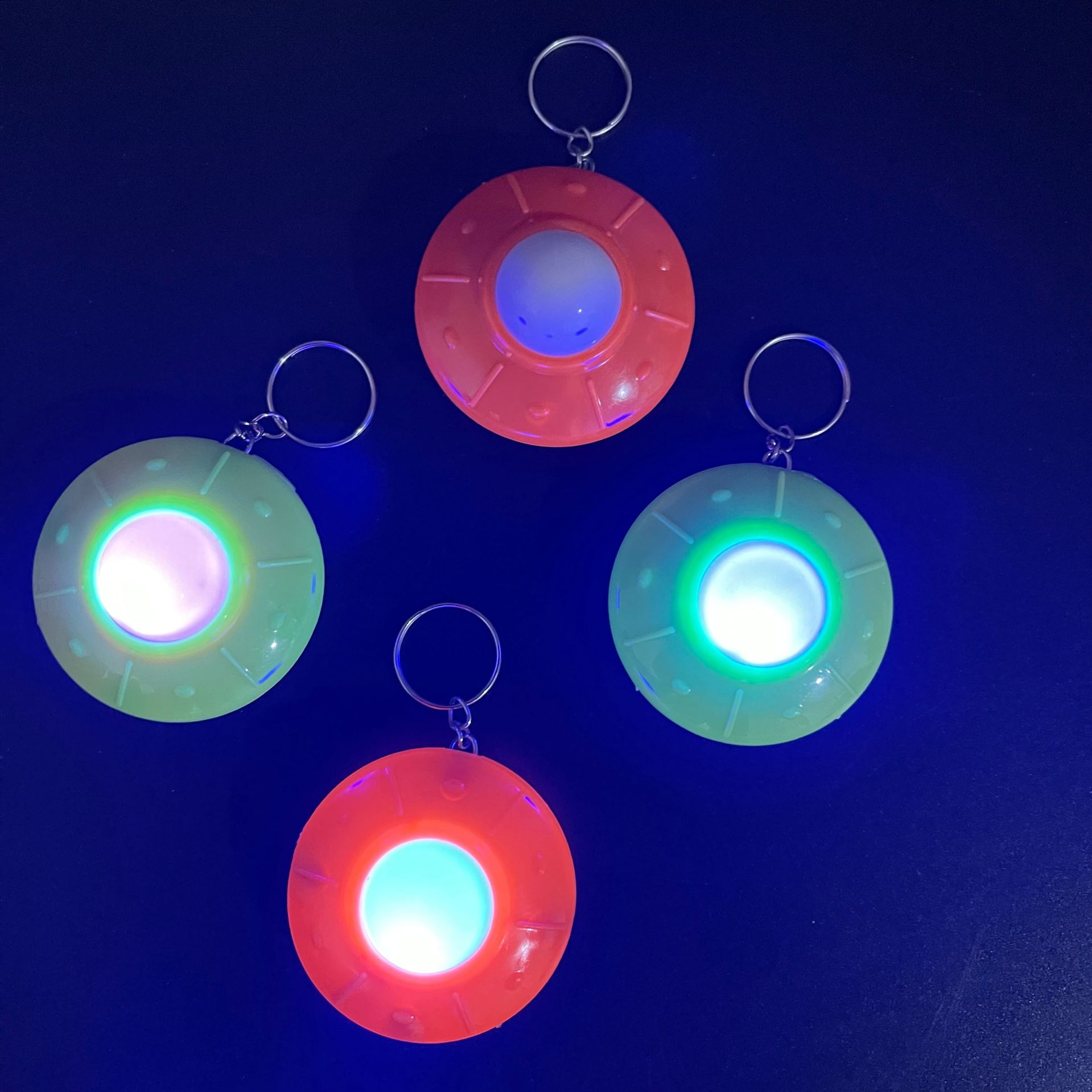 【 Zone 1-11 】 UFO keychain Light 12/ pack 2400/ piece UFO double flash Light Luminous Light, hanging double flash light keychain bag pendant 1 yuan store wholesale supply pic 5