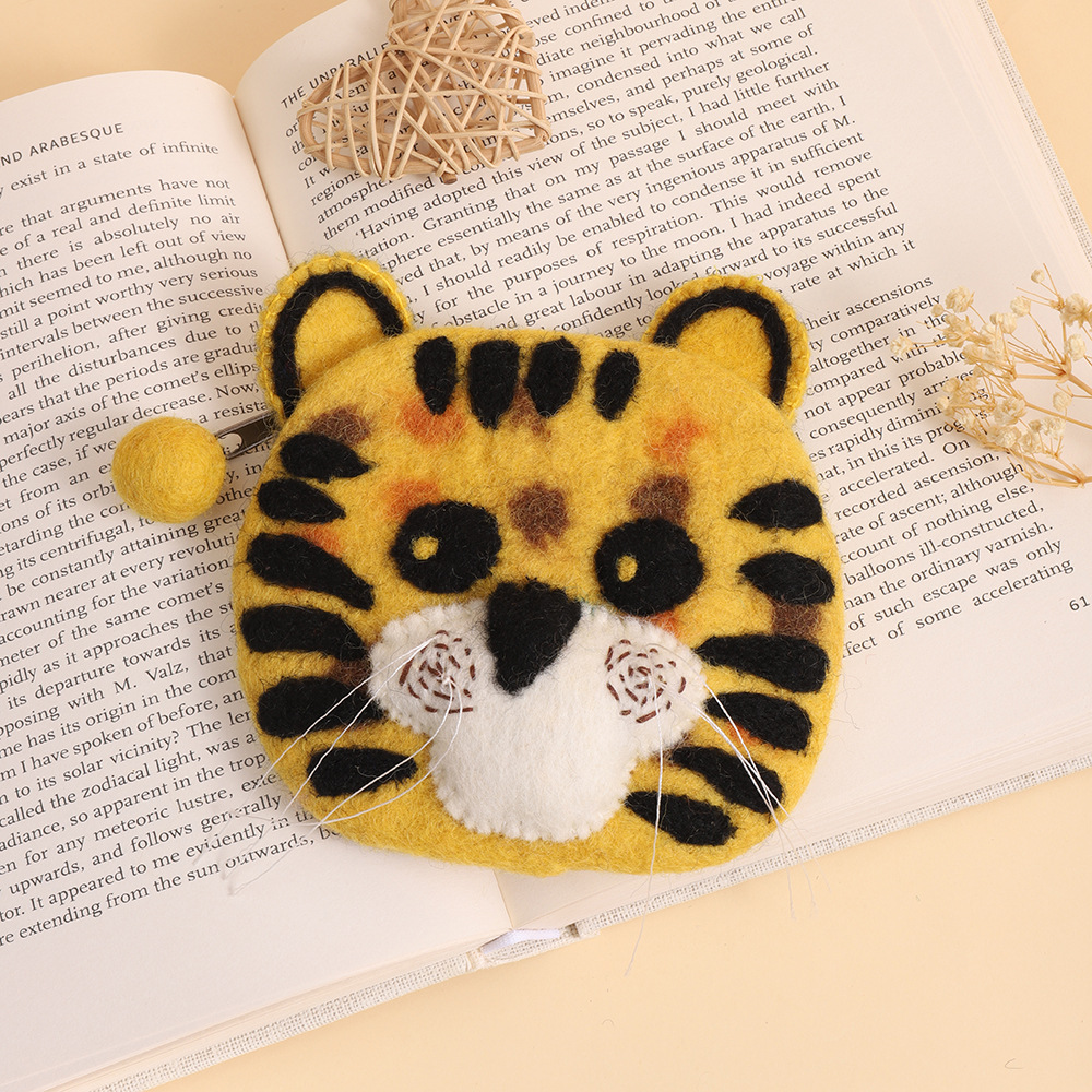 老虎羊毛毡零钱包 尼泊尔手工羊毛毡零钱包钥匙包卡包收纳包批发详情3