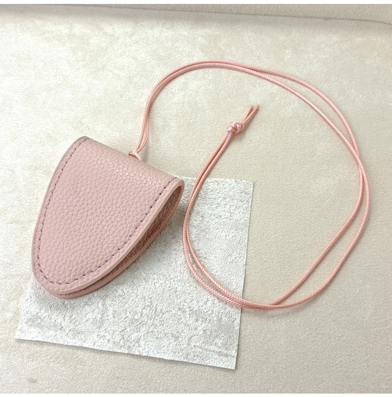 2025新款春天色pu皮革磁吸挂脖眼镜包项链韩系长款墨镜挂件眼镜夹详情12