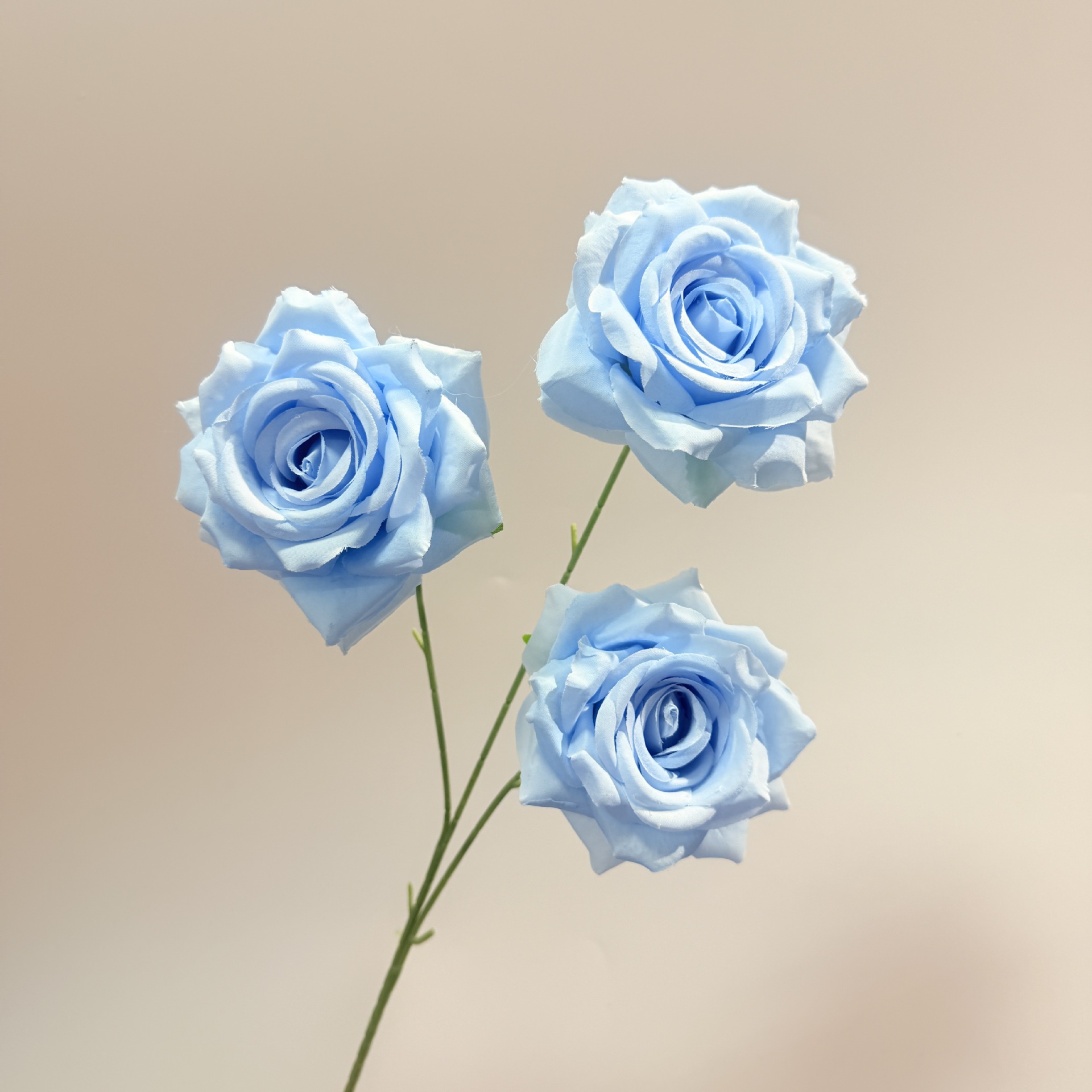 仿真花3头钻石玫瑰花婚庆装饰假花批发红色路引花材网红玫瑰瀑布详情15