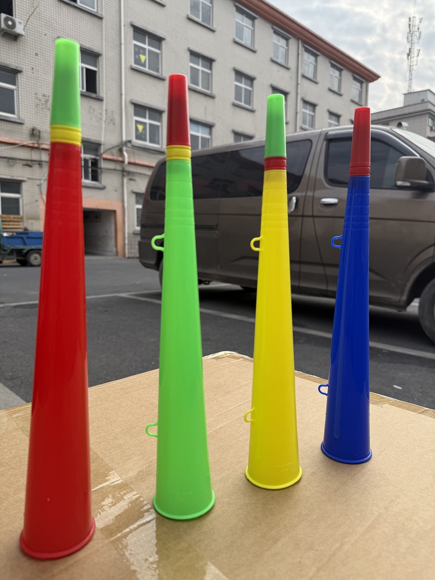 Colorful plastic horn vuvuzela World Cup football toys cheering, clapping and shaping pic 5