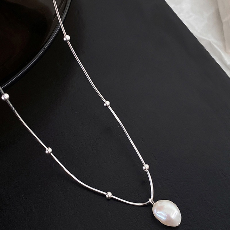 Titanium steel freshwater pearl pendant necklace, Korean style Instagram simple collarbone chain, non-fading, fashionable and versatile necklace pic 12