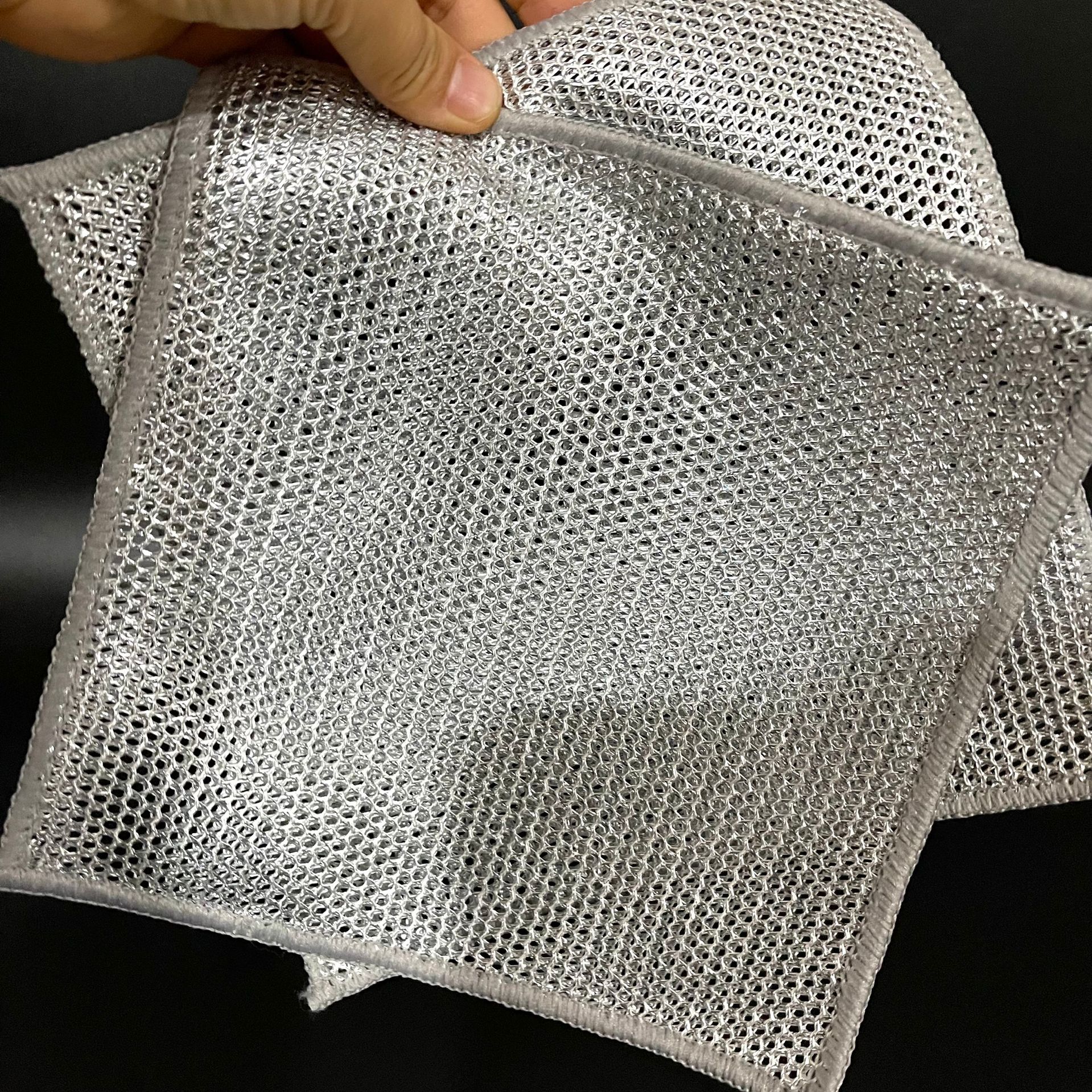 【 Zone 2-13 】20*20【 Silver Thread 】 Cloth 150/ bundle 3000/ piece Double-layer silver thread Fine small hole Scouring pad, Bing Lon silver thread Dishwashing cloth, Pot and bowl Scrubbing Douyin Bestseller 1 yuan wholesale pic 3