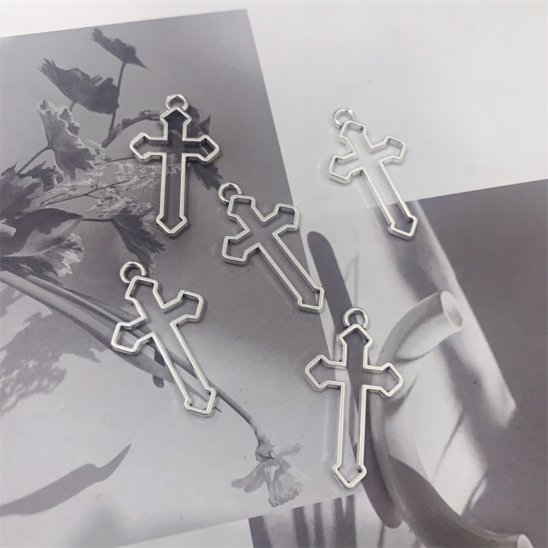 DIY锌合金饰品配件镂空十字架挂件朋克风钥匙扣吊坠项链组合详情4