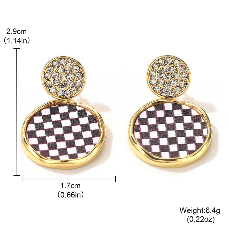 New checkered earrings with a retro feminine charm, black and white checkered stud earrings, ins niche and unique geometric earrings, 925 silver pic 18