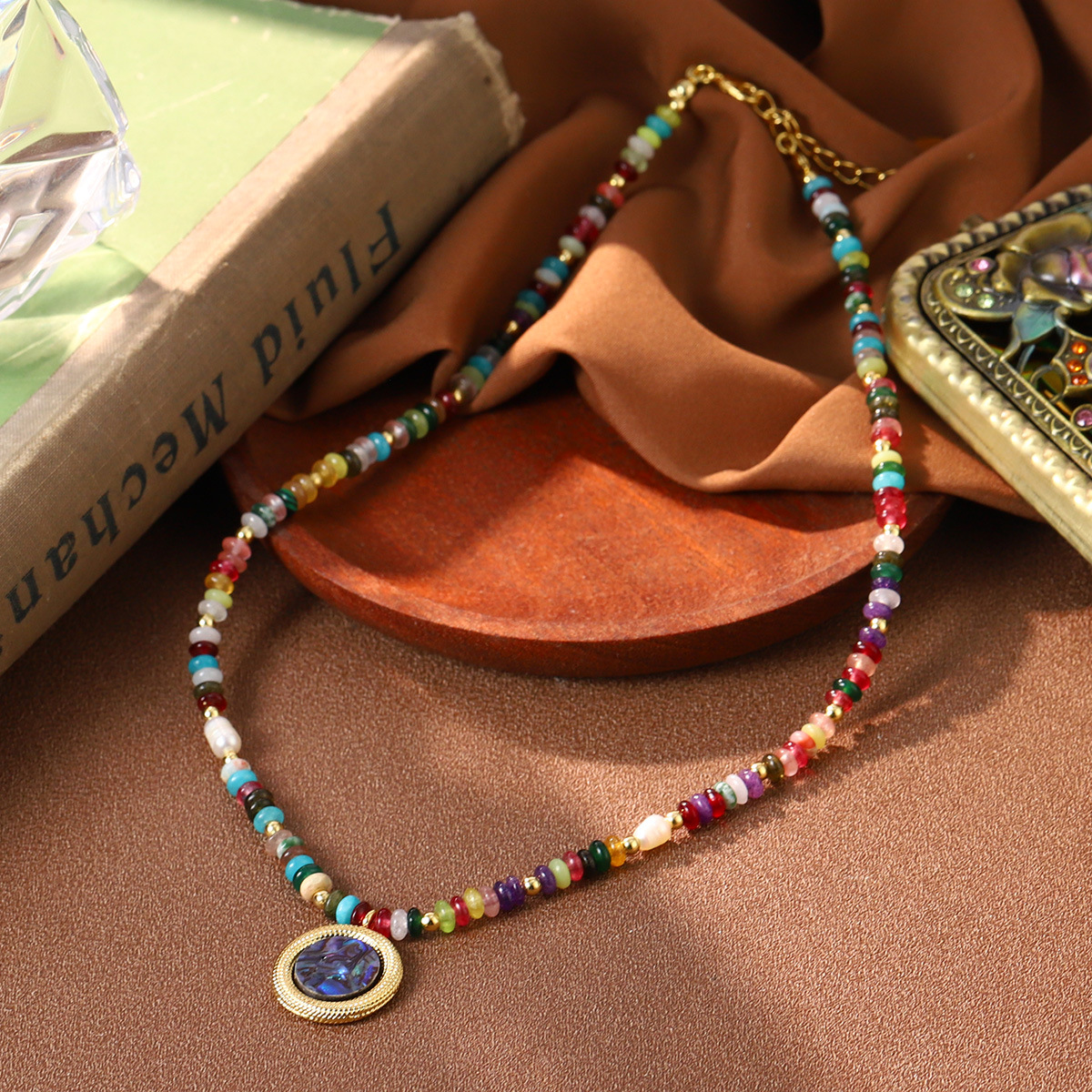 Simple and fresh abalone and shell geometric necklace, versatile beaded pearl multi-neck chain, fashionable new collarbone chain accessory pic 26