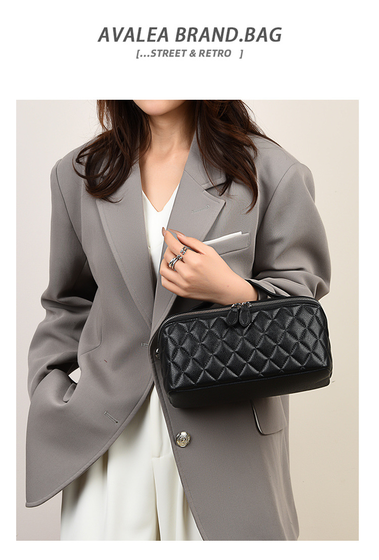 亚马逊跨境高品质pu化妆包菱格绗缝枕头包手提洗漱化妆品收纳包详情8