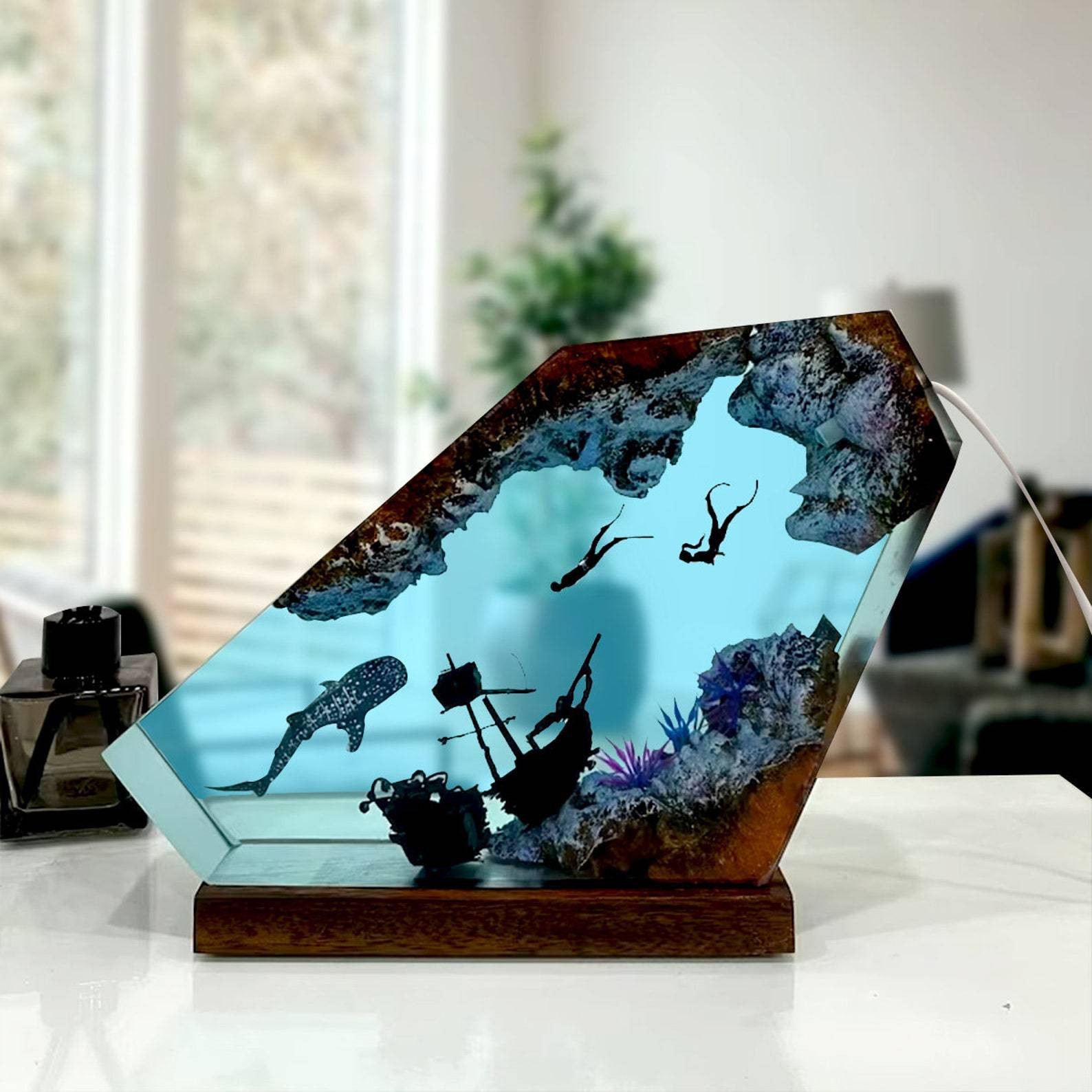 European and American best-selling epoxy resin craft ornaments, whale shark divers and sunken ship Marine resin lamps, festival gifts pic 1