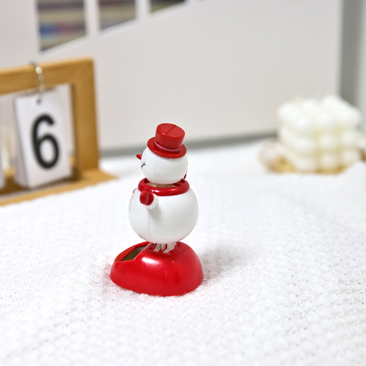 Source factory solar car interior ornaments, Christmas holiday gifts, cute big-bellied snowman decorations are available for wholesale pic 8