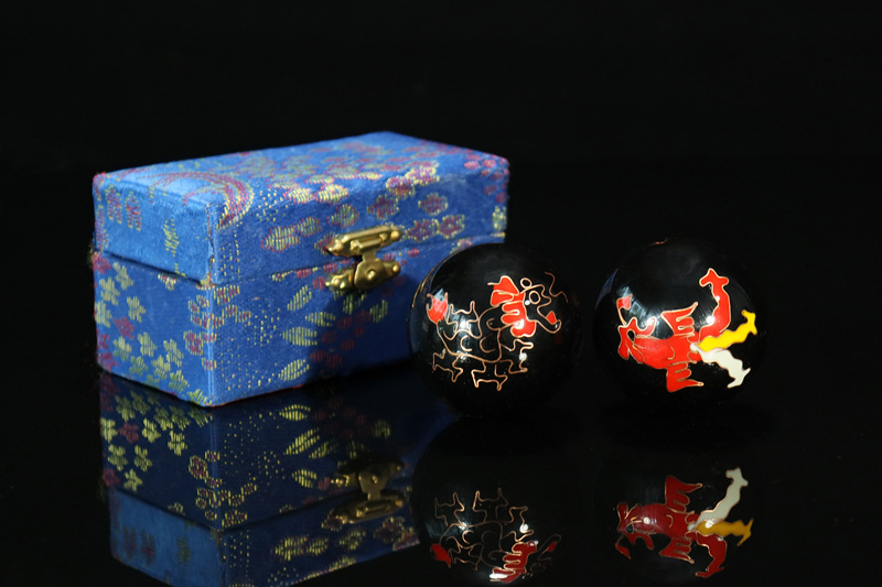 Cross-border foreign trade Beijing Jingtai LAN handball craft gifts, cloisonne enamel low-temperature hand-rotating ringtone massage fitness balls pic 4
