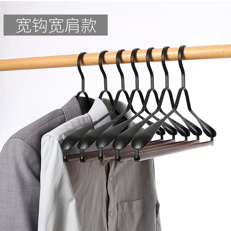 实木铁艺衣架金属宽肩无痕衣挂服装店家用裤架多功能轻奢铁木衣架详情6