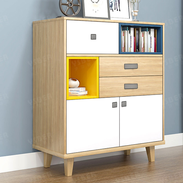 The black invisible handle of the tatami is embedded with the drawer handles of the cabinets and wardrobes. The sliding door is equipped with a golden concealed embedded handle pic 63