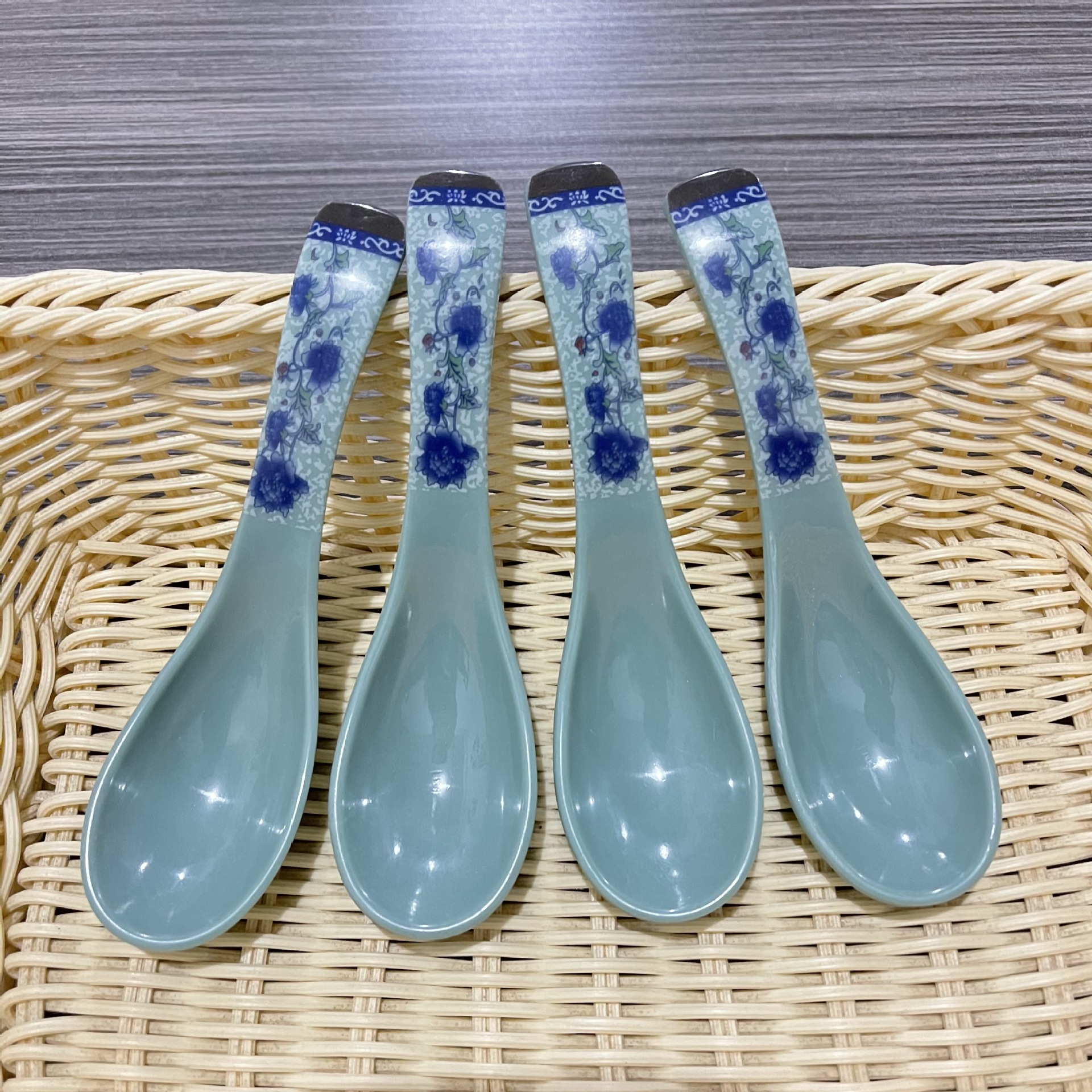 【 Zone 3-10 】8840 blue and white porcelain spoons 200/ box 1200/ case 8840 porcelain small spoons, rice spoons, fast food restaurant spoons, rice noodle and hot pot spoons, short-handled spoons, wholesale supply pic 2