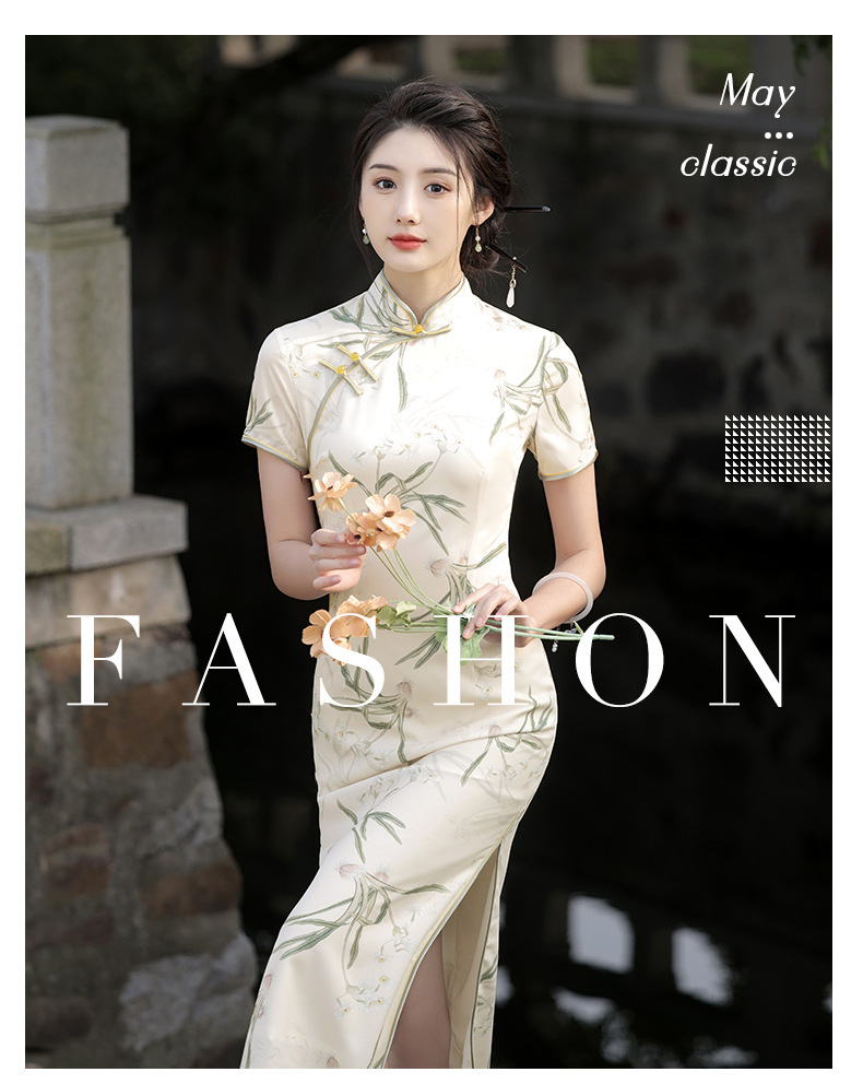 A new short-sleeved mid-length dress with a new Chinese style, a slimming and form-fitting look, and an improved printed cheongsam pic 1