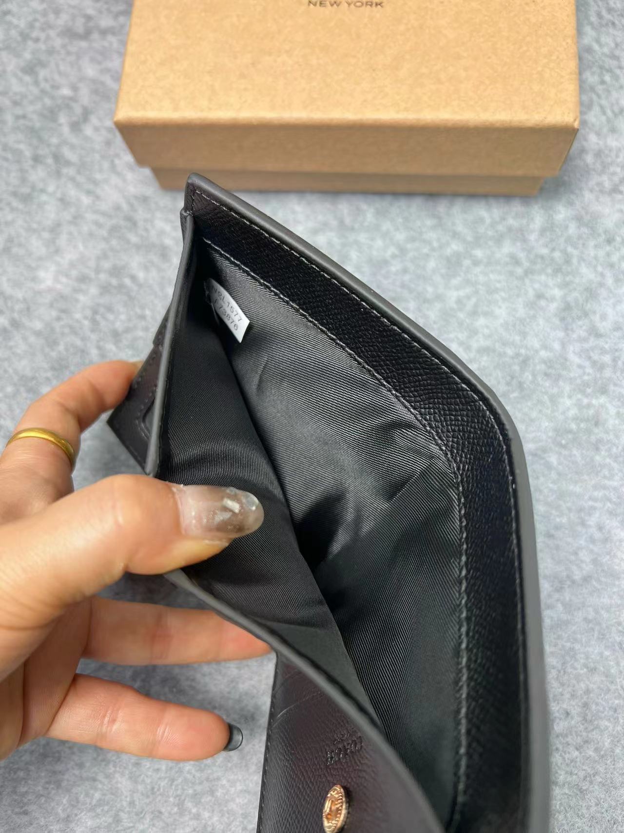 C家两折钱包多卡位PVC印花拉链钱包真皮手拿证件包多款可选详情9