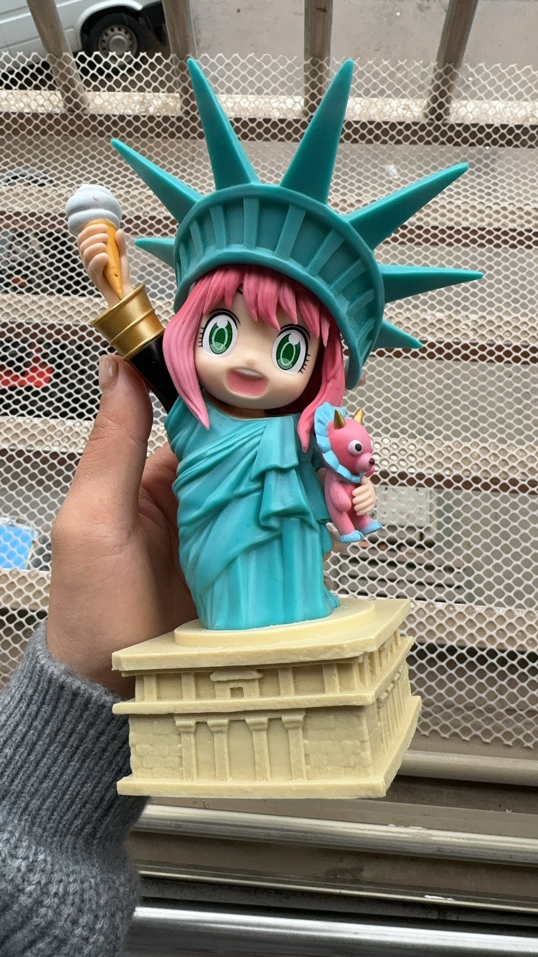 广东货动漫阿尼亚cos自由女神桌面车载摆件 高品质潮玩手办模型雕像 精致细腻收藏级手办详情5