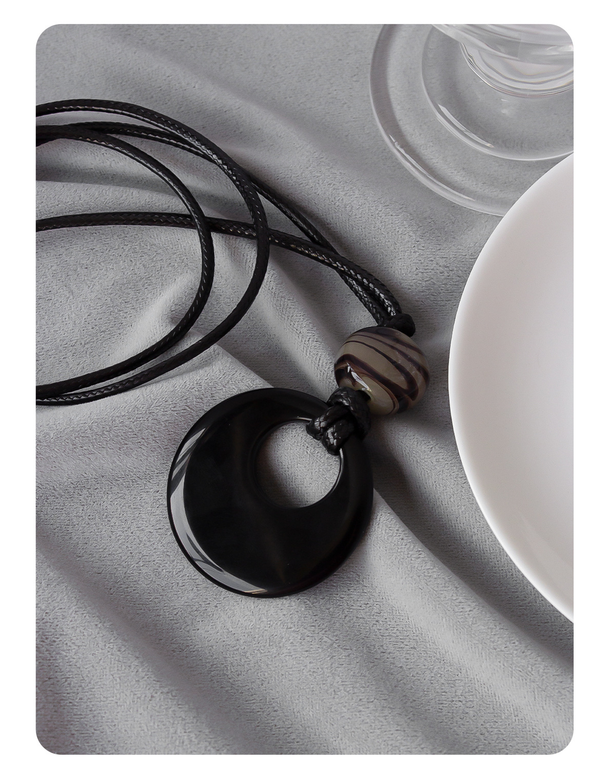 琉璃圆环吊坠 新中式简约高级感黑绳长款毛衣链平安扣吊坠项链详情6