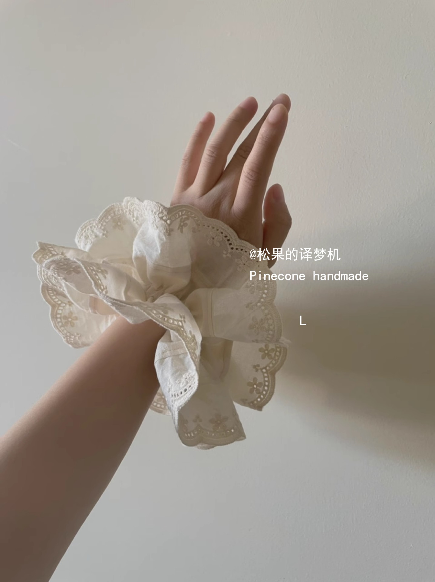 Pinecone retro princess-style French double-layer adjustable heavy industry milk white embroidered lace fluffy hair band pic 45