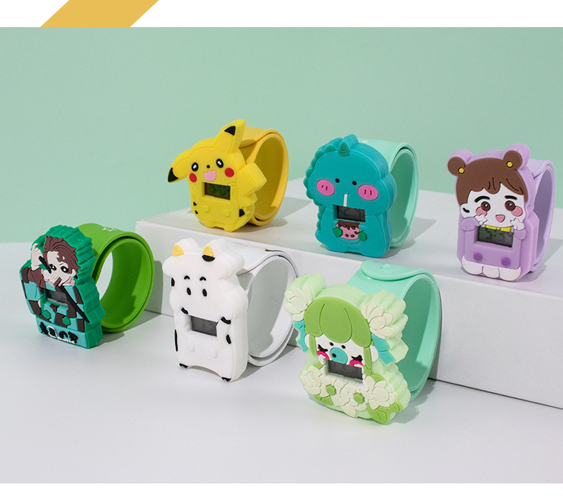 硅胶电子手表儿童便携袋手环可爱皮卡丘卡通拍拍圈批发卡通电子表详情15