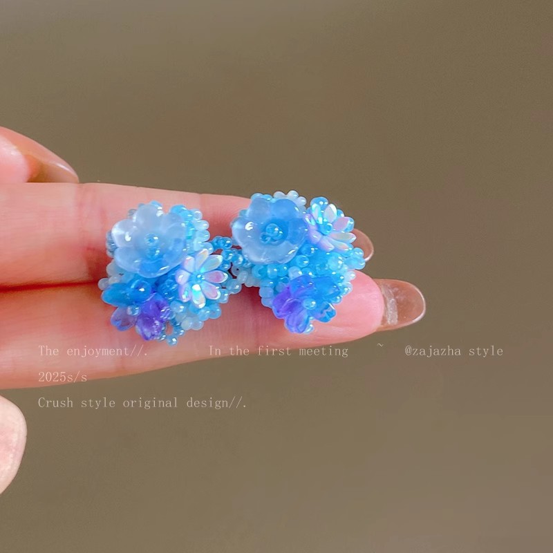 Spring/Summer 2025 fresh and elegant flower earrings for women, a light luxury and high-end look, pearl stud earrings, super fairy-like, versatile and elegant earrings pic 59