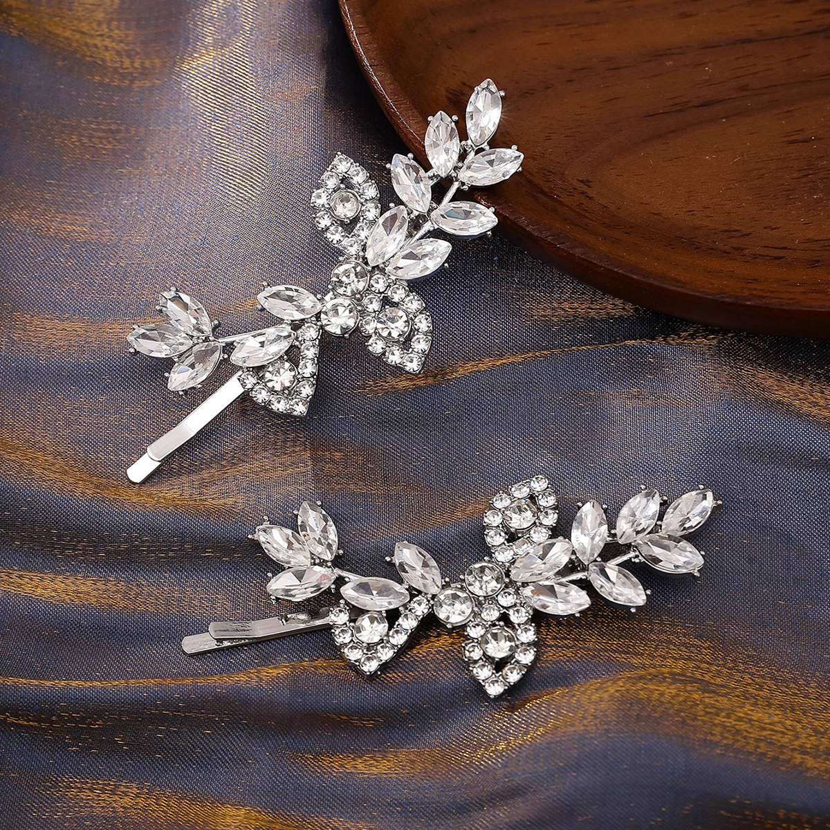 Wholesale of new cross-border elegant and stylish spring clips, alloy hair clips, rhinestone, Korean version of the back of the head ponytail clip headwear pic 20