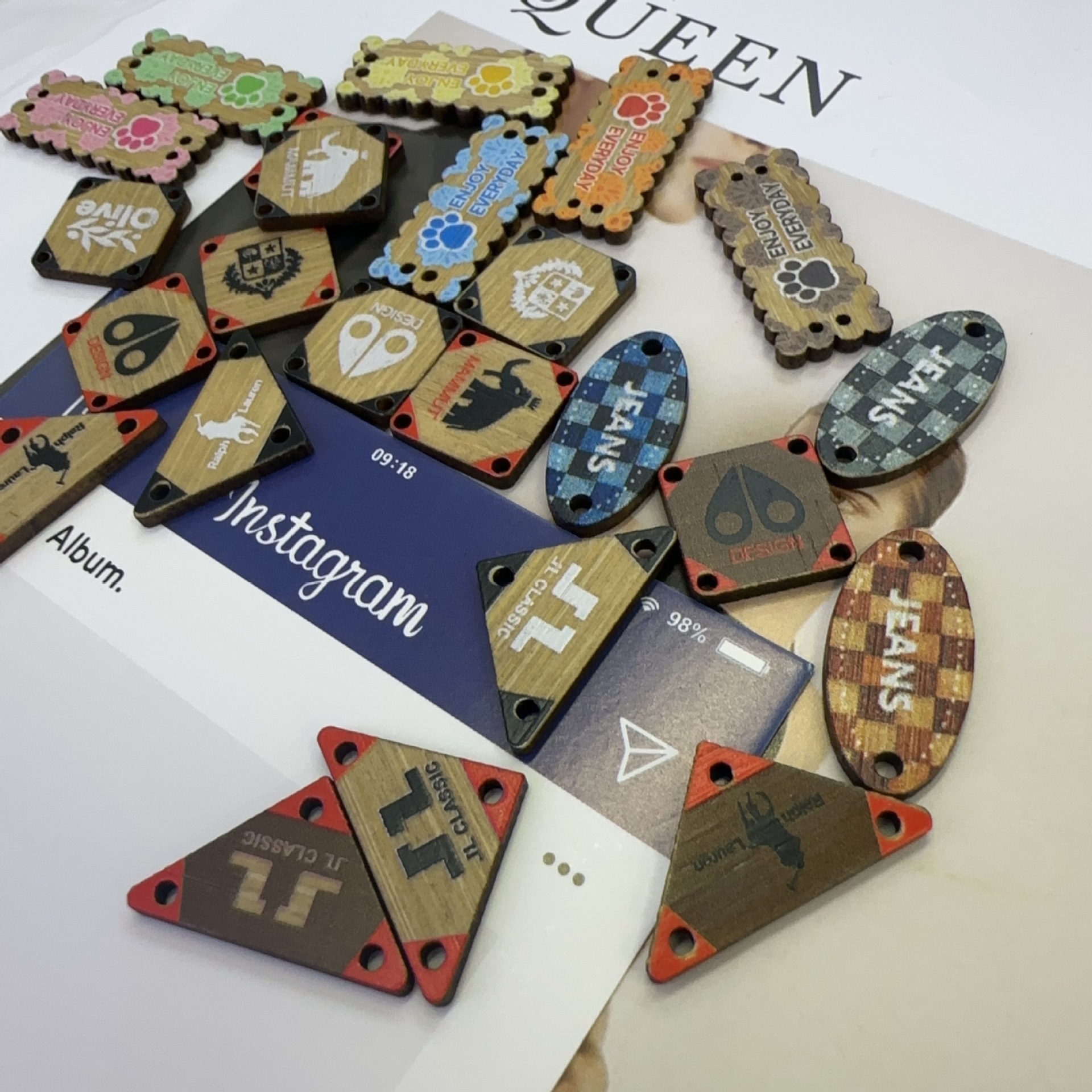 d jewelry accessories: Bamboo, wood, printed, handcrafted characters, wooden nameplates, solid wood buttons, various shapes in stock pic 10