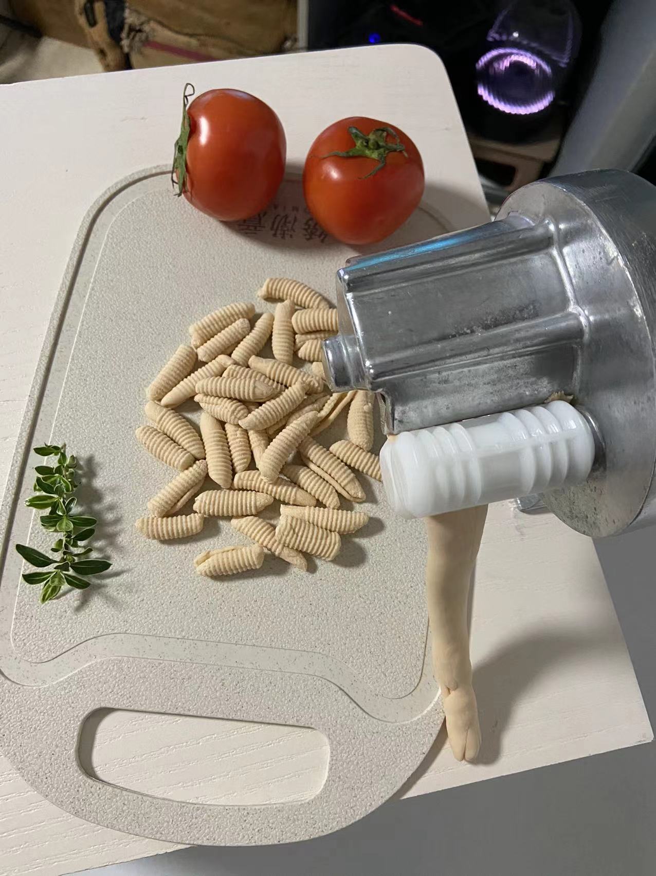 跨境专供意大利面手动面条机 陕西北方麻食器 手摇面片机通心粉机详情13
