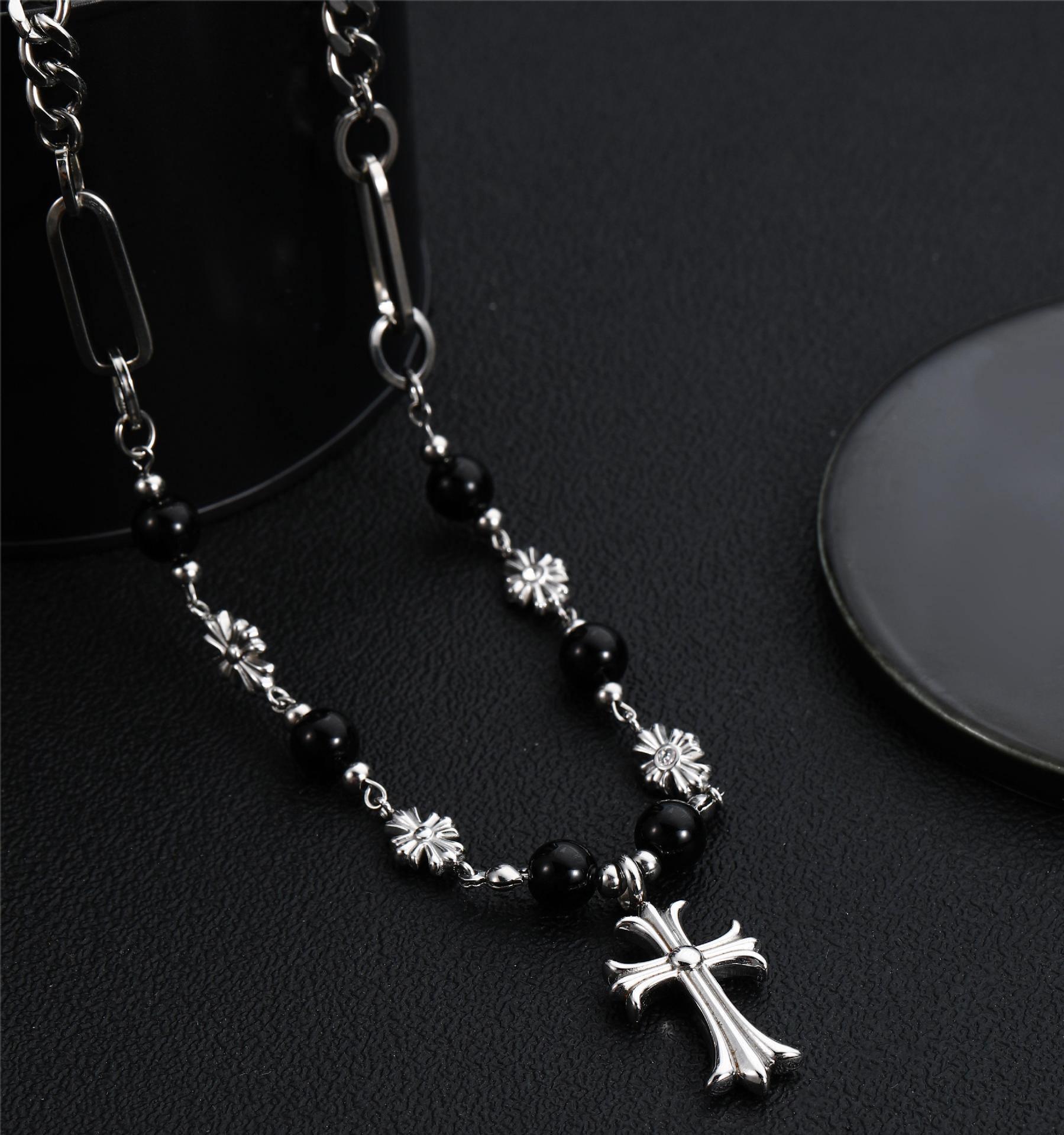 欧美复古黑色串珠钛钢十字架项链简约时尚中性高级感吊坠潮毛衣链详情5
