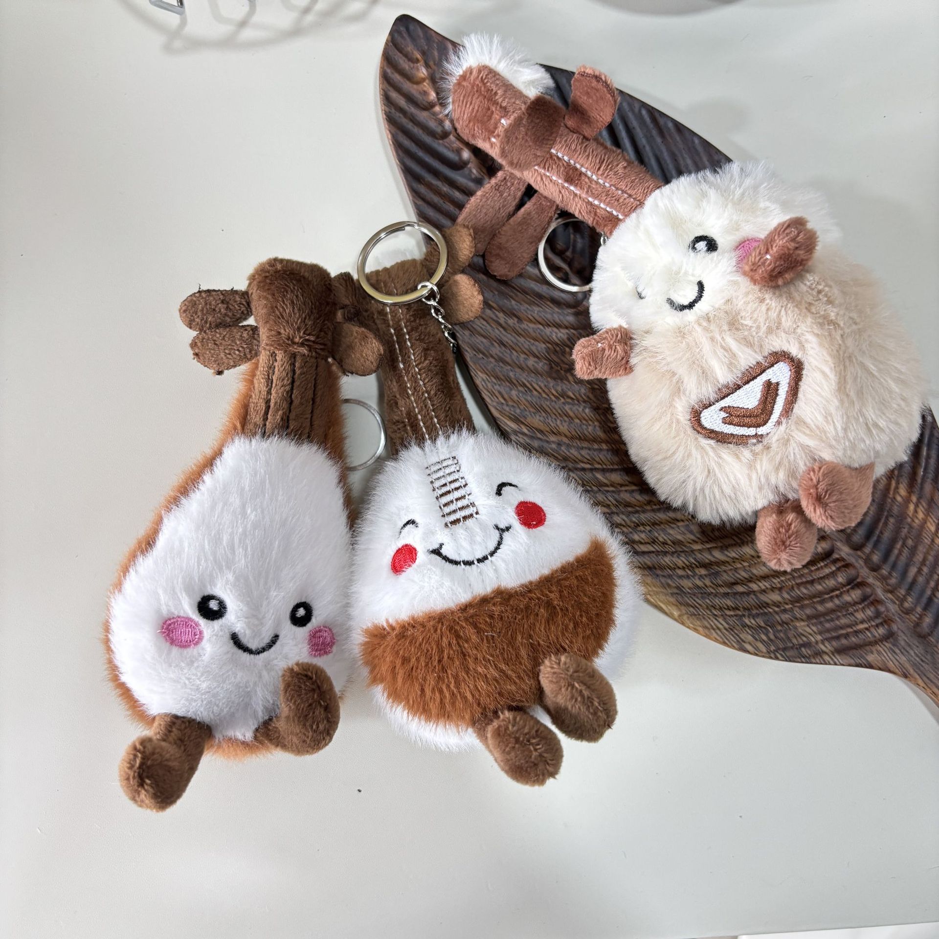 Music simulation plush toys, guitar, pipa, plush doll, figurine, bag, pendant, keychain, doll, and small toys pic 4