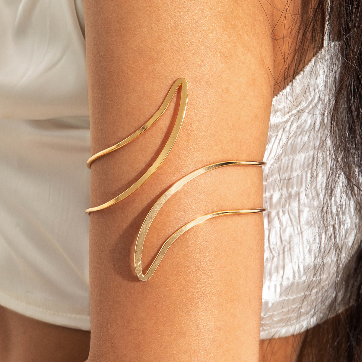 亚马逊跨境个性冷淡风海星手臂镯线条计感蝴蝶环形开口臂镯女详情116