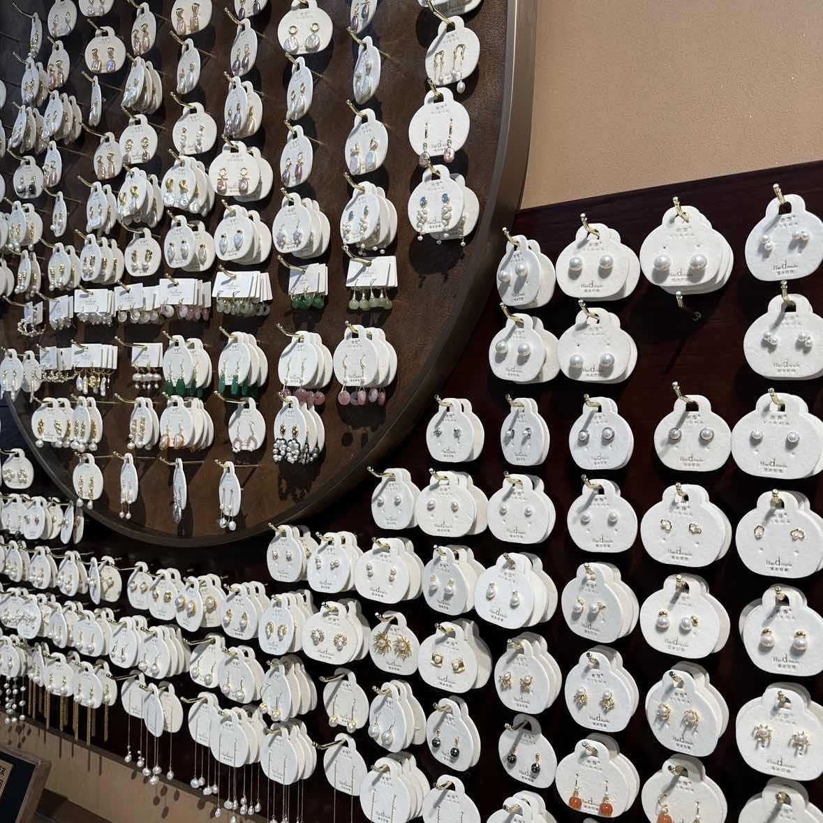 Silver needle Yiwu accessories wholesale, street stall, night market supply, live-streaming bestsellers, Xiaohongshu ear stud accessories factory, female pic 2