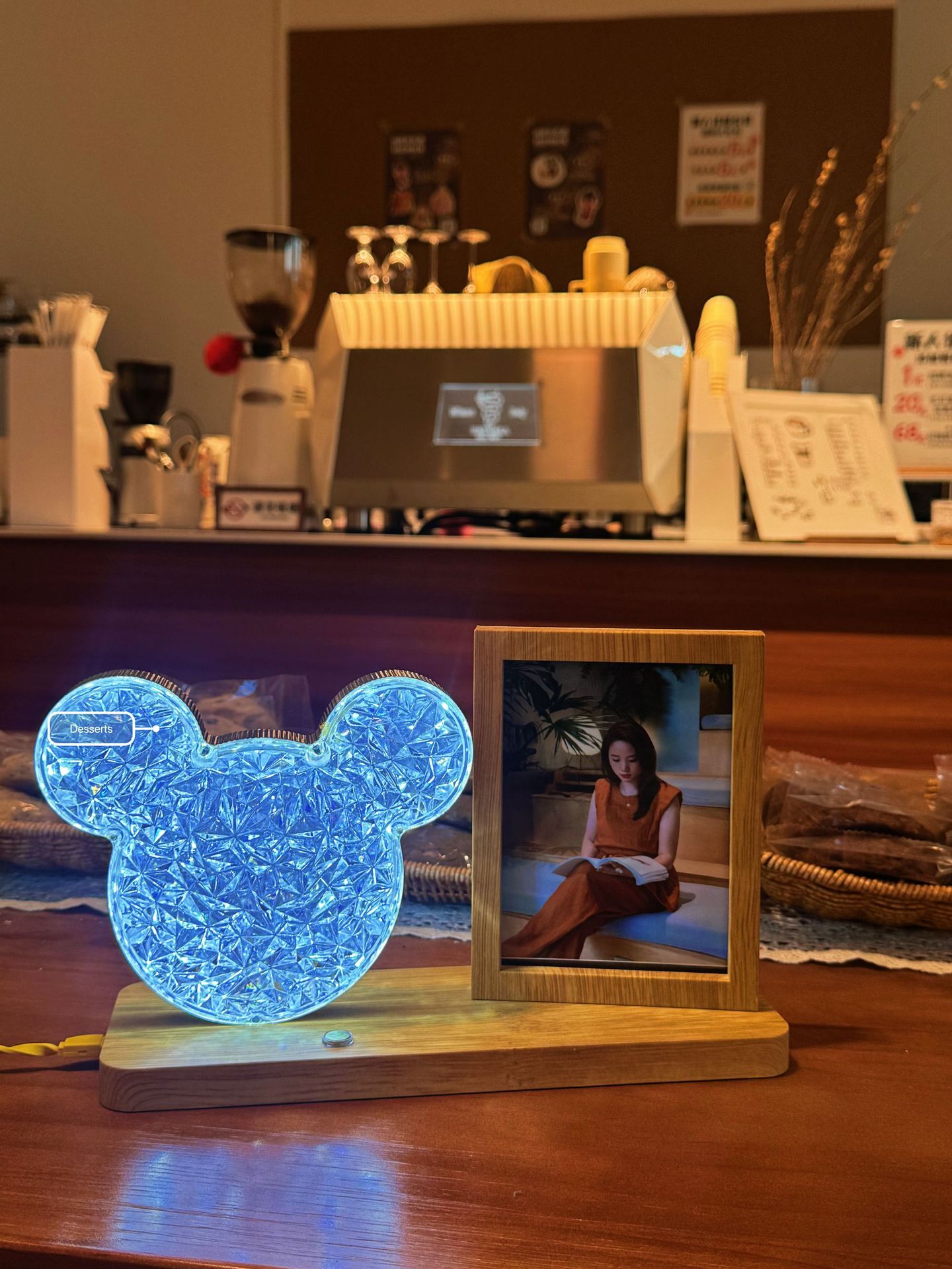 小熊相框台灯跨境热销触摸水晶台灯USB供电三色小夜灯床头摆件详情2