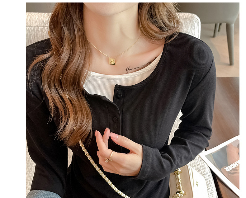 Here are two carefully selected long-sleeved T-shirts for women in the Spring and autumn of 2024, featuring a unique and stylish Korean style that can be worn as a base layer pic 5