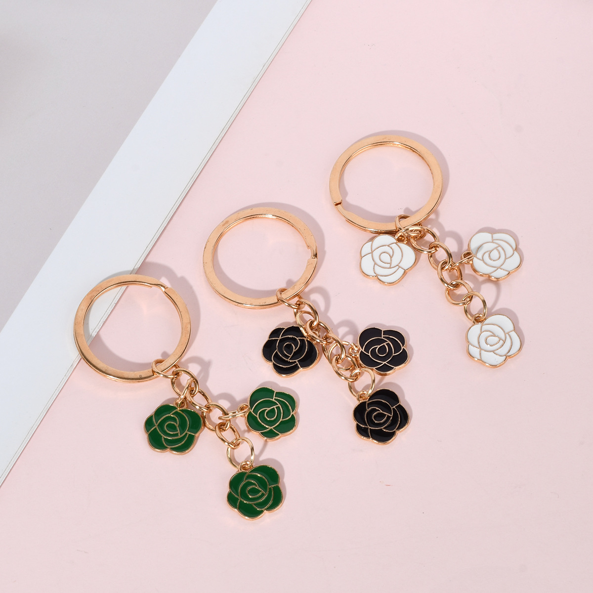 精品挂件扣上新小众多色可选节日送礼粉白蓝三朵玫瑰花工艺钥匙扣详情19