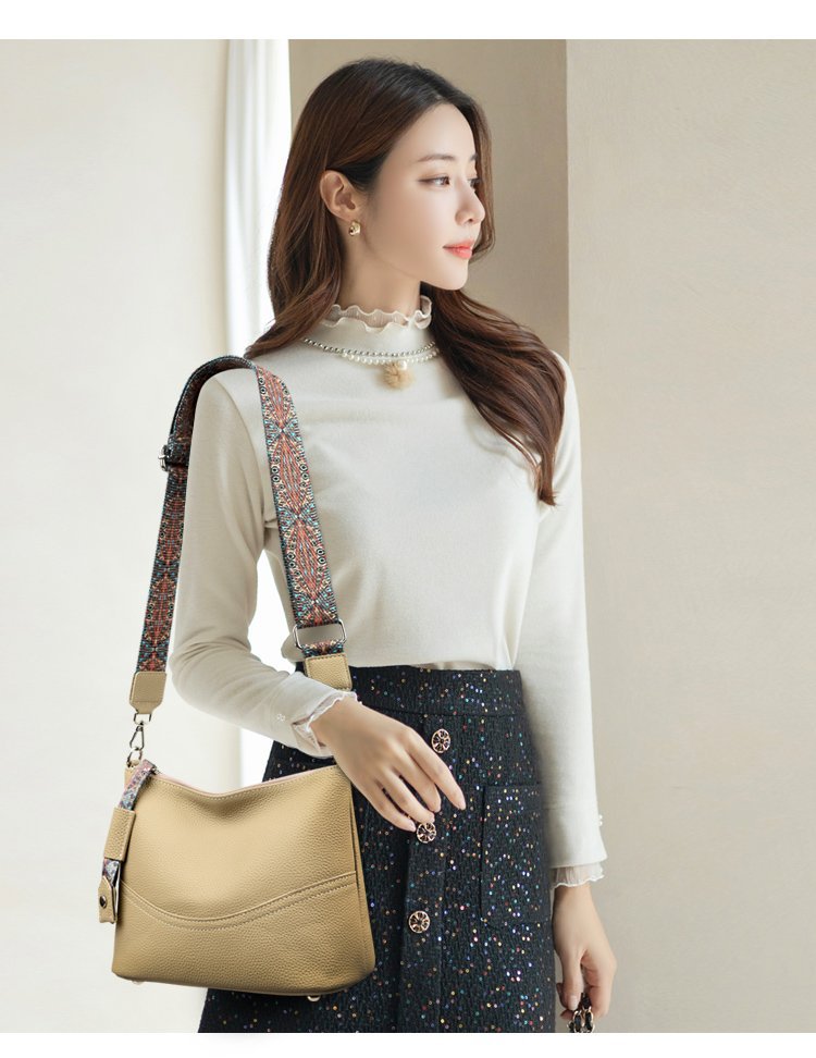 真皮流浪包女包头层牛皮包街拍新款潮时尚百搭三层软皮单肩斜挎包详情14