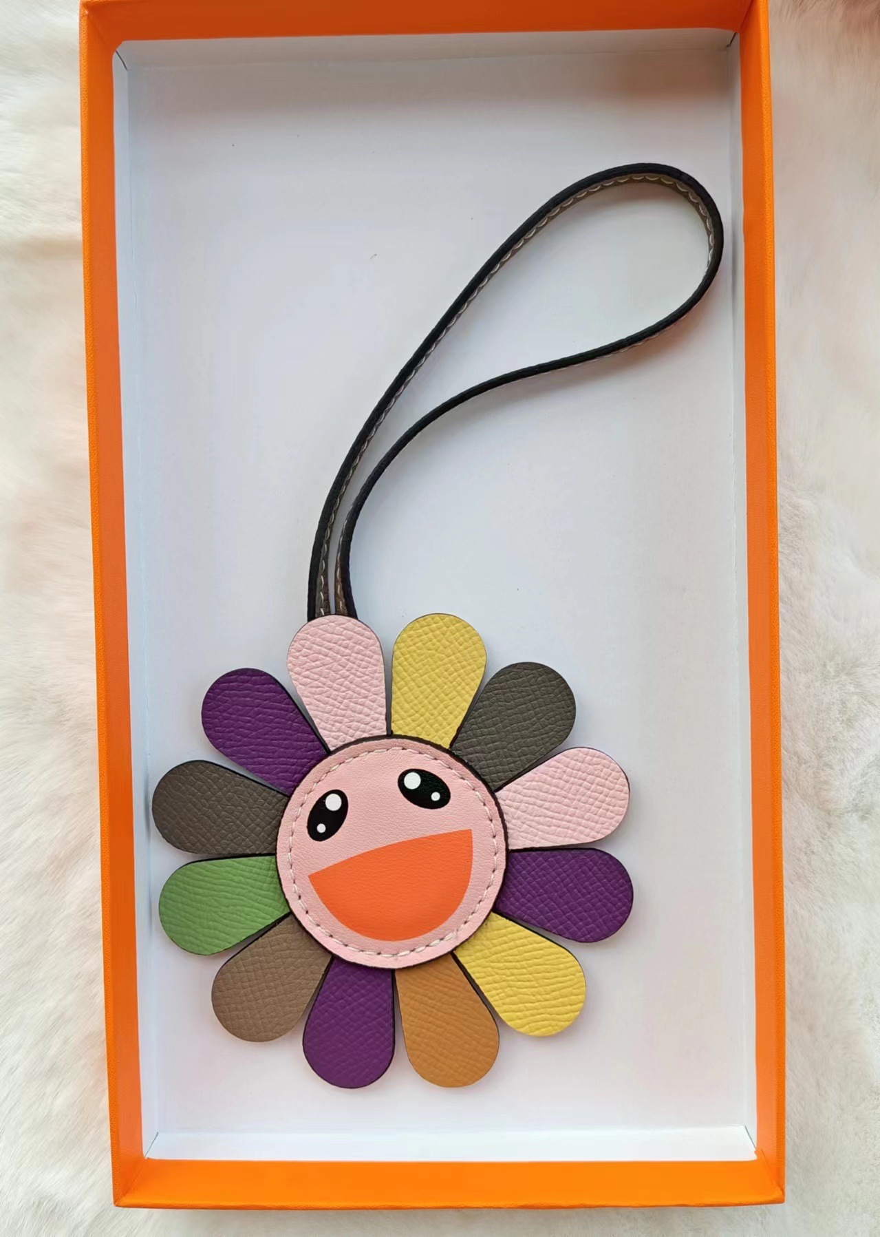 Genuine leather sunflower bag pendant, car pendant, can be matched with platinum, vegetable basket and other bags pic 7