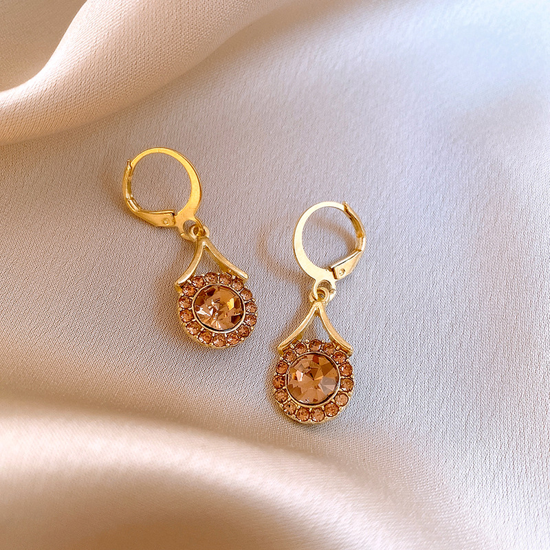 时尚镶钻樱桃果实圆形花朵耳环小众设计感耳扣轻奢高级感耳饰批发详情7