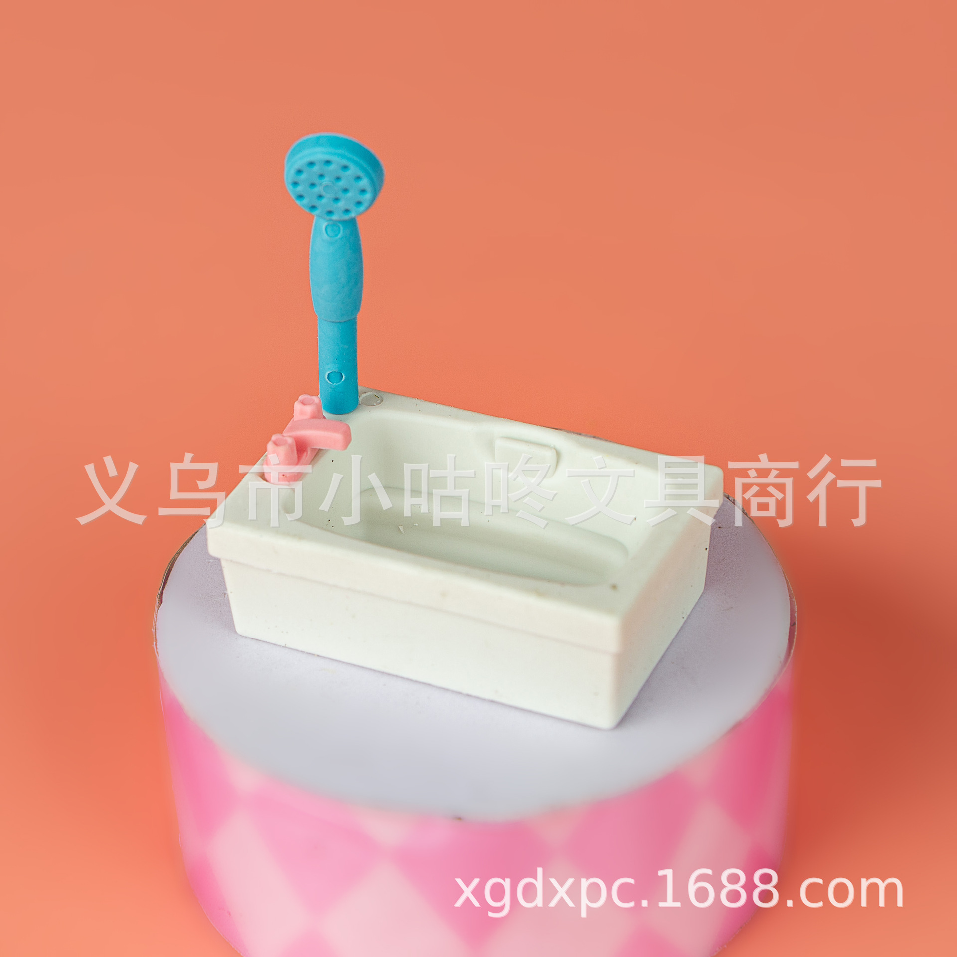 xgd-2408卡通浴室沐浴露洗发水泡澡桶小板凳花洒浴室系列套装橡皮详情5