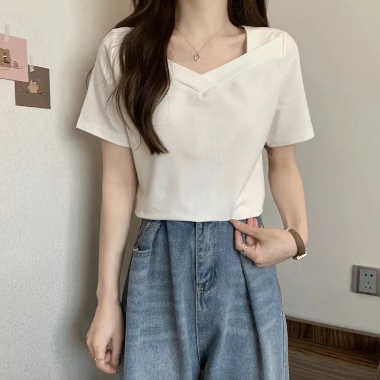 V领短袖t恤女2024夏季新款宽松显瘦纯色学生辣妹露锁骨上衣设计感详情11