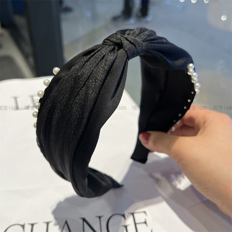 The new spring and summer headwear features a double-layer fabric with pleated yarn and asymmetrical beaded knots in the middle, creating a gentle and elegant hairband pic 10