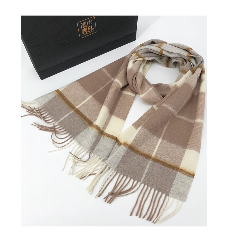 New checkered wool scarf for women, a high-end and fashionable look for autumn and winter. Thickened and warm tassel long scarves for couples, wholesale pic 15